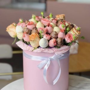 Chocolate Covered Strawberries with Roses Bouquet in a Box