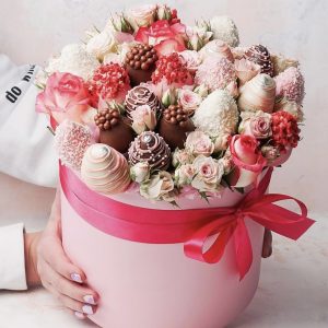 Graceful Sweetness Bouquet with Chocolate Covered Strawberries and Roses in Hat Box
